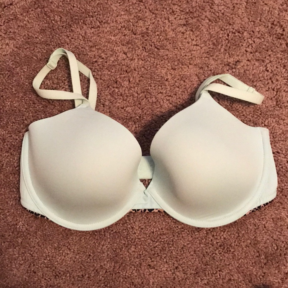 Pink VS bra
